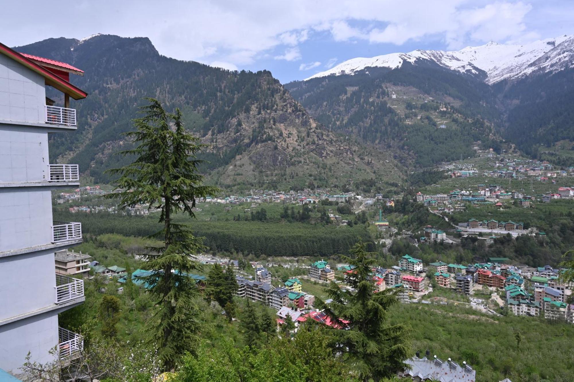Hotel Seven Hills Manali Eksteriør bilde