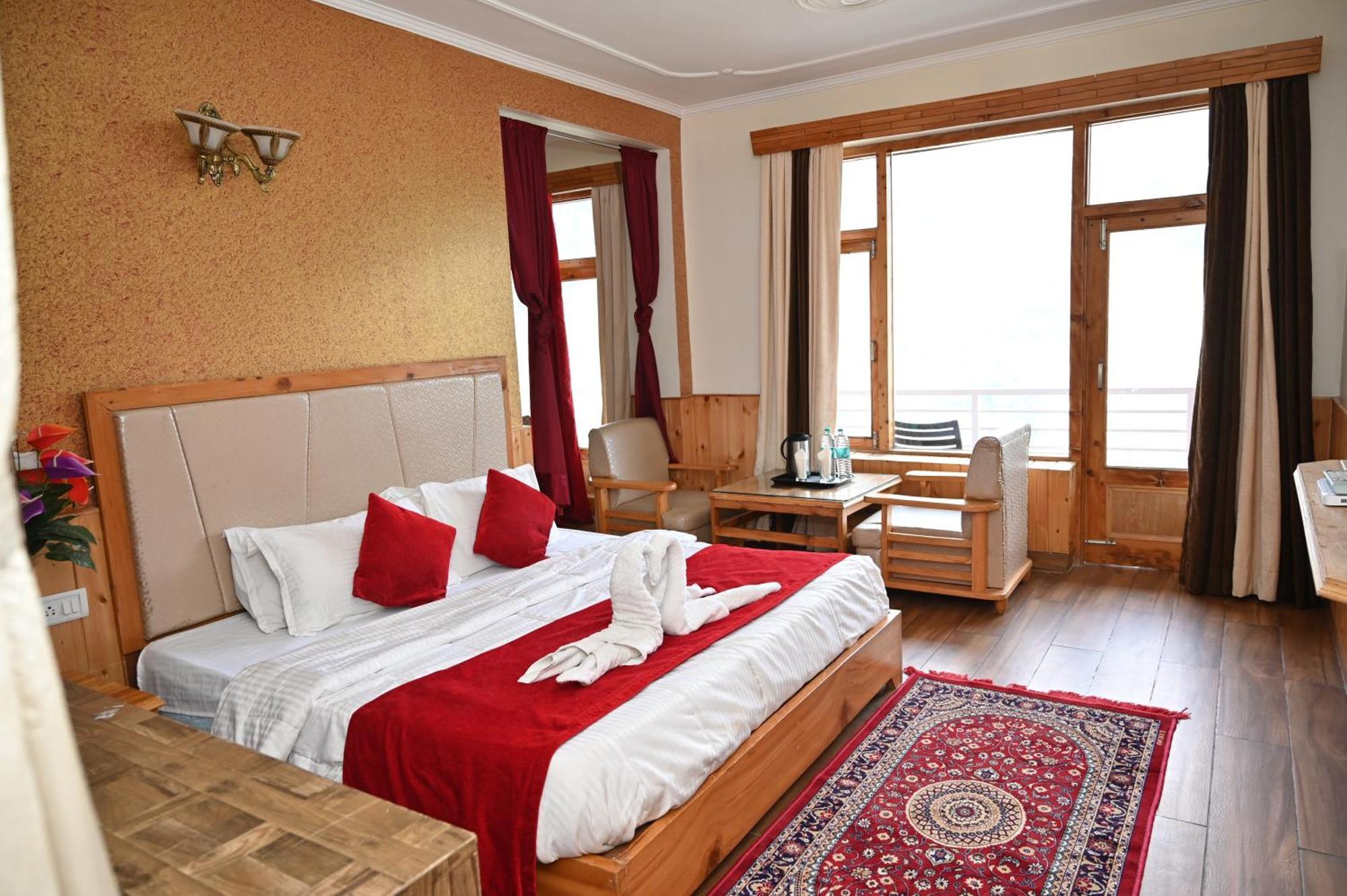 Hotel Seven Hills Manali Eksteriør bilde