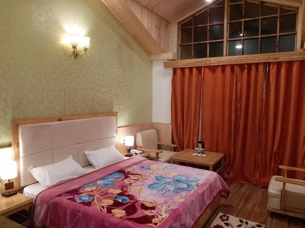 Hotel Seven Hills Manali Eksteriør bilde