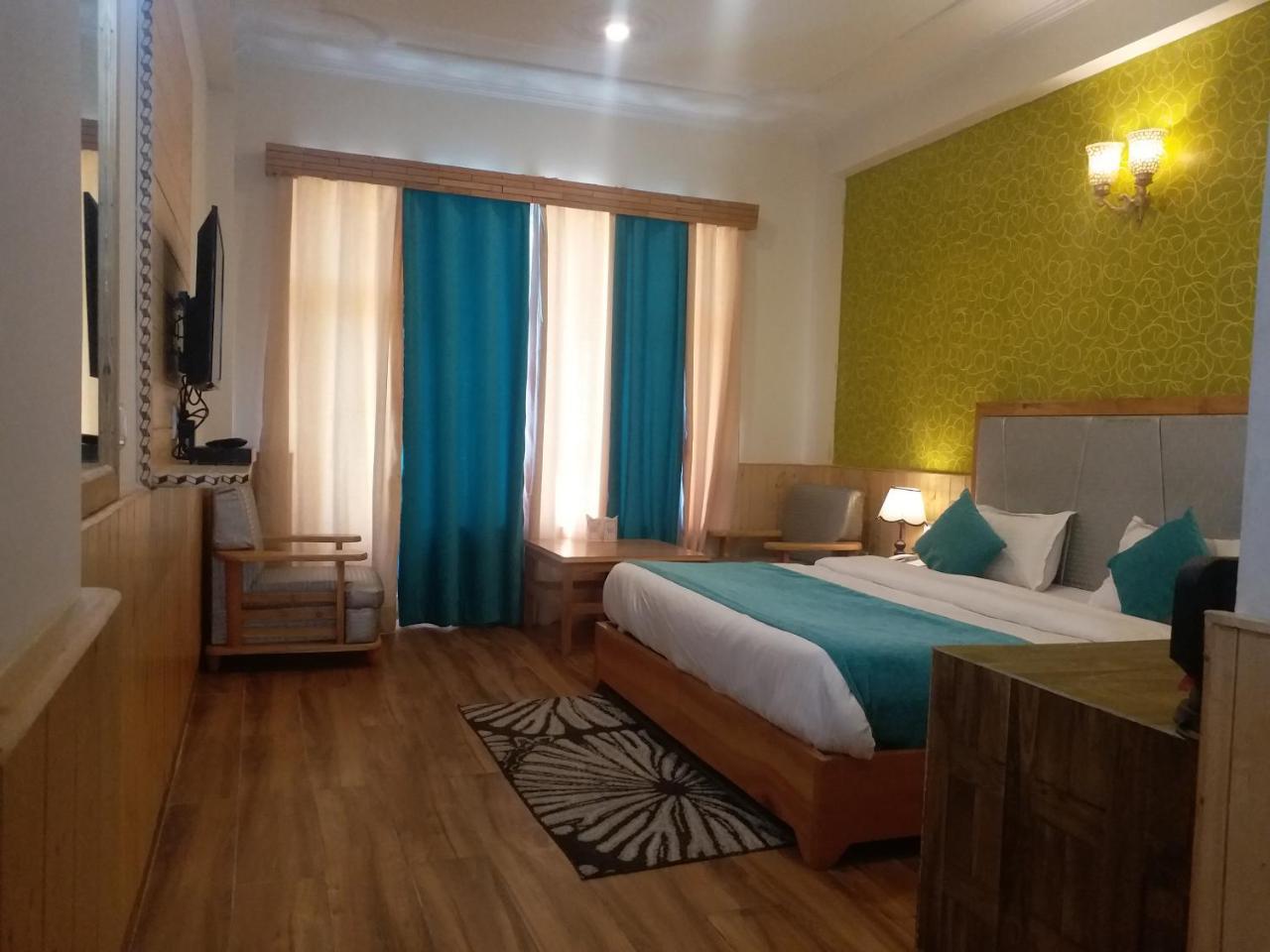 Hotel Seven Hills Manali Eksteriør bilde